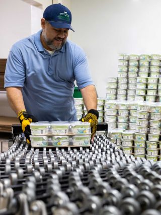 darey-brands-team-employee-3x4